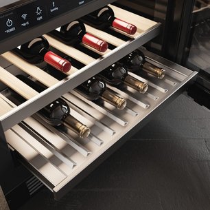 Встраиваемый винный шкаф Signature Kitchen Suite SKSUW2401G фото 2 в Екатеринбурге