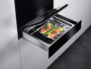 Вакуумный упаковщик AEG KDE911423B фото 4 в Екатеринбурге