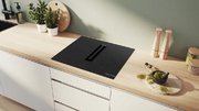 Индукционная варочная панель с вытяжкой Bosch PVS611B16E фото 2 в Екатеринбурге