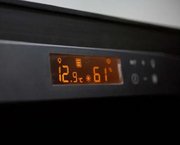 Монотемпературный винный шкаф EuroCave V-PURE-S P-300012-S фото 3 в Екатеринбурге