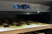 Мультитемпературный винный шкаф EuroCave S-LAPREM-L SLP-1010-L фото 2 в Екатеринбурге