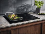 Индукционная варочная панель Electrolux CIV634 фото 4 в Екатеринбурге