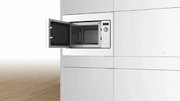 Встраиваемая микроволновая печь Bosch BFL523MW3 фото 3 в Екатеринбурге