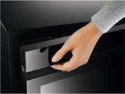 Встраиваемый винный шкаф AEG AWUS018B7B фото 4 в Екатеринбурге