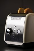 Тостер Китчен Эйд 5KMT221EAC фото 3 в Екатеринбурге Тостер KitchenAid 5KMT221EAC фото 3 в Екатеринбурге