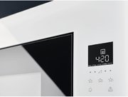 Встраиваемая микроволновая печь Electrolux KMFE264TEW фото 4 в Екатеринбурге