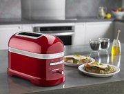 Тостер Китчен Эйд Artisan 5KMT2204ECA карамельное яблоко фото 4 в Екатеринбурге Тостер KitchenAid Artisan 5KMT2204ECA карамельное яблоко фото 4 в Екатеринбурге