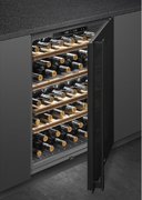 Встраиваемый винный шкаф Smeg CVI638RN1 фото 3 в Екатеринбурге