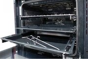 Встраиваемый электрический духовой шкаф Kaiser EH 6338 W фото 3 в Екатеринбурге
