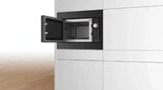 Встраиваемая микроволновая печь Bosch BFL 523 MB3 фото 3 в Екатеринбурге