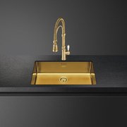 Мойка Smeg Mira VSTR71BRX латунный фото 2 в Екатеринбурге