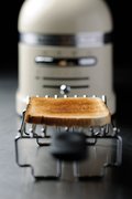Тостер Китчен Эйд Artisan 5KMT2204EAC фото 2 в Екатеринбурге Тостер KitchenAid Artisan 5KMT2204EAC фото 2 в Екатеринбурге