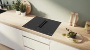 Индукционная варочная панель с вытяжкой Bosch PVQ695H26E фото 2 в Екатеринбурге