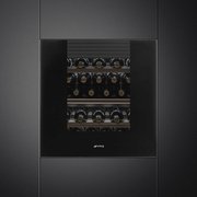 Встраиваемый холодильный шкаф для вина Smeg CVI129B3 фото 2 в Екатеринбурге