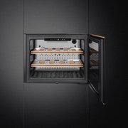 Встраиваемый винный холодильник Smeg CVI621NR3 фото 3 в Екатеринбурге