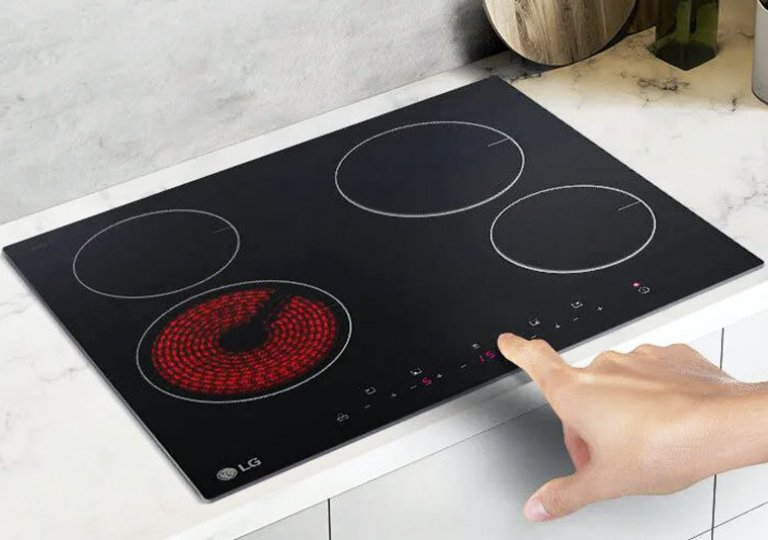 Рейтинг лучших электрических варочных панелей 4 конфорки 2026 года по цене, качеству и надежности