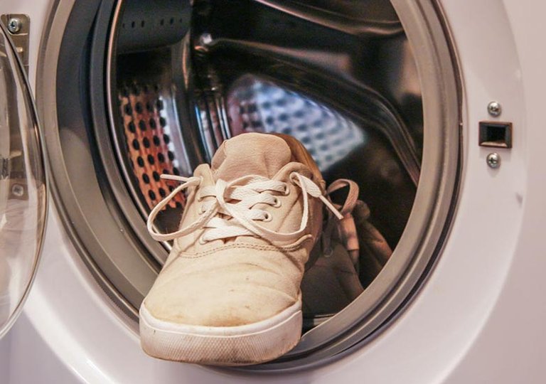 Можно ли стирать замшу в стиральной машине