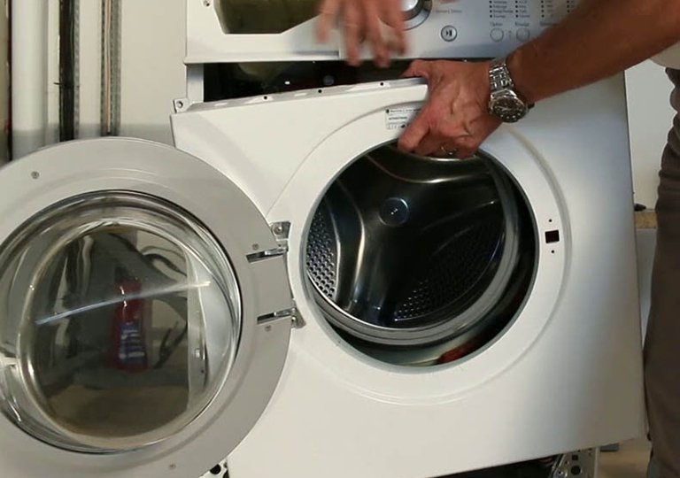 Как снять переднюю панель стиральной машины?