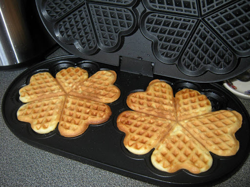 Виды современных вафельниц