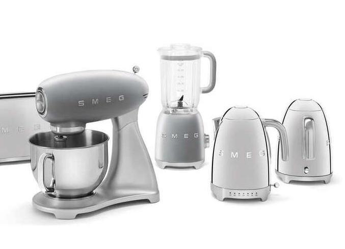 Обзор чайника Smeg KLF04SSEU