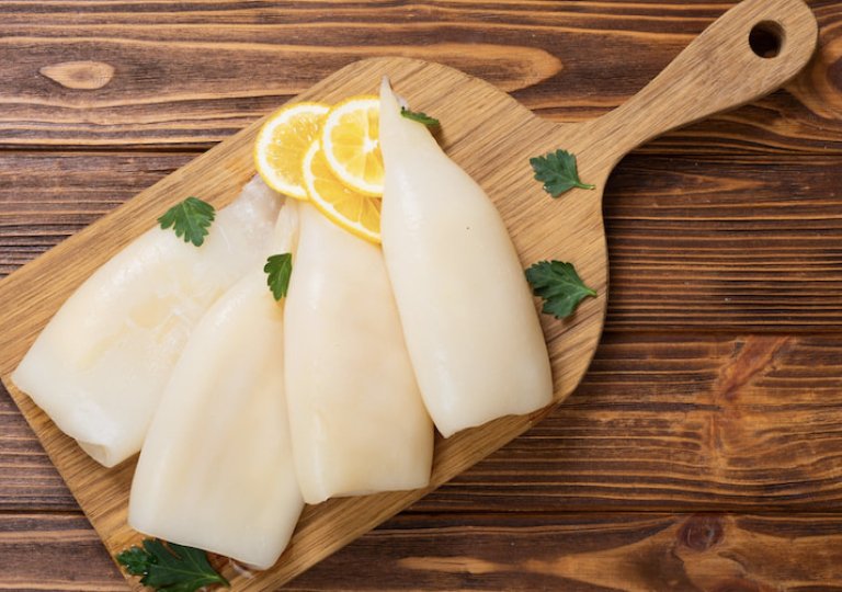 Можно ли, как и сколько хранить кальмары в холодильнике