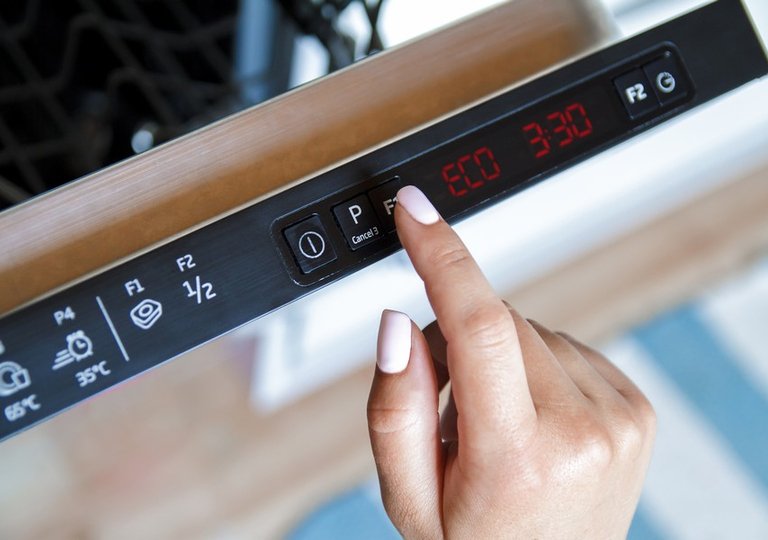 Что означают значки и индикаторы на посудомоечной машине